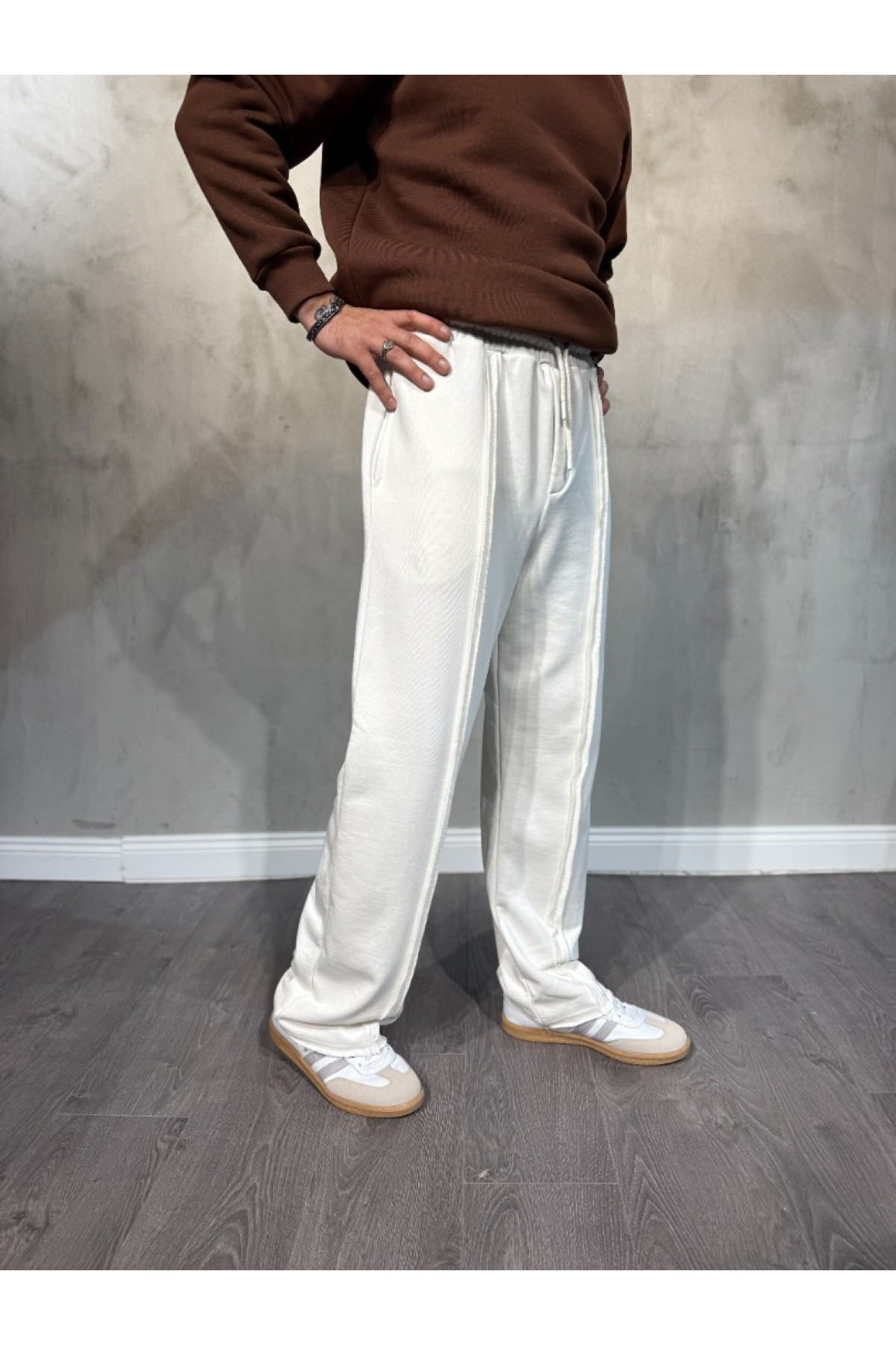 Şerit Detaylı Baggy eşofman Şerit Detaylı Baggy eşofman