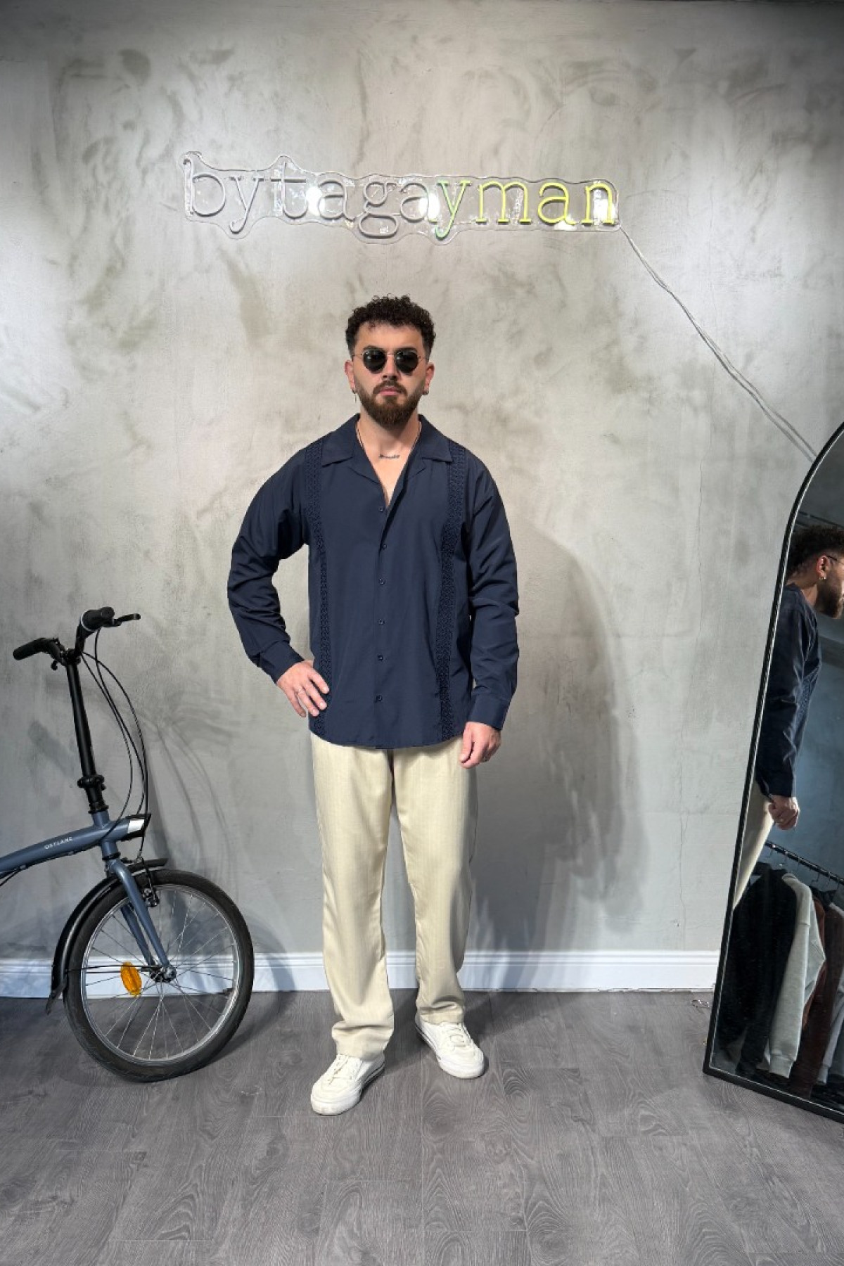 Oversize Nakışlı Laci Gömlek Oversize Nakışlı Laci Gömlek