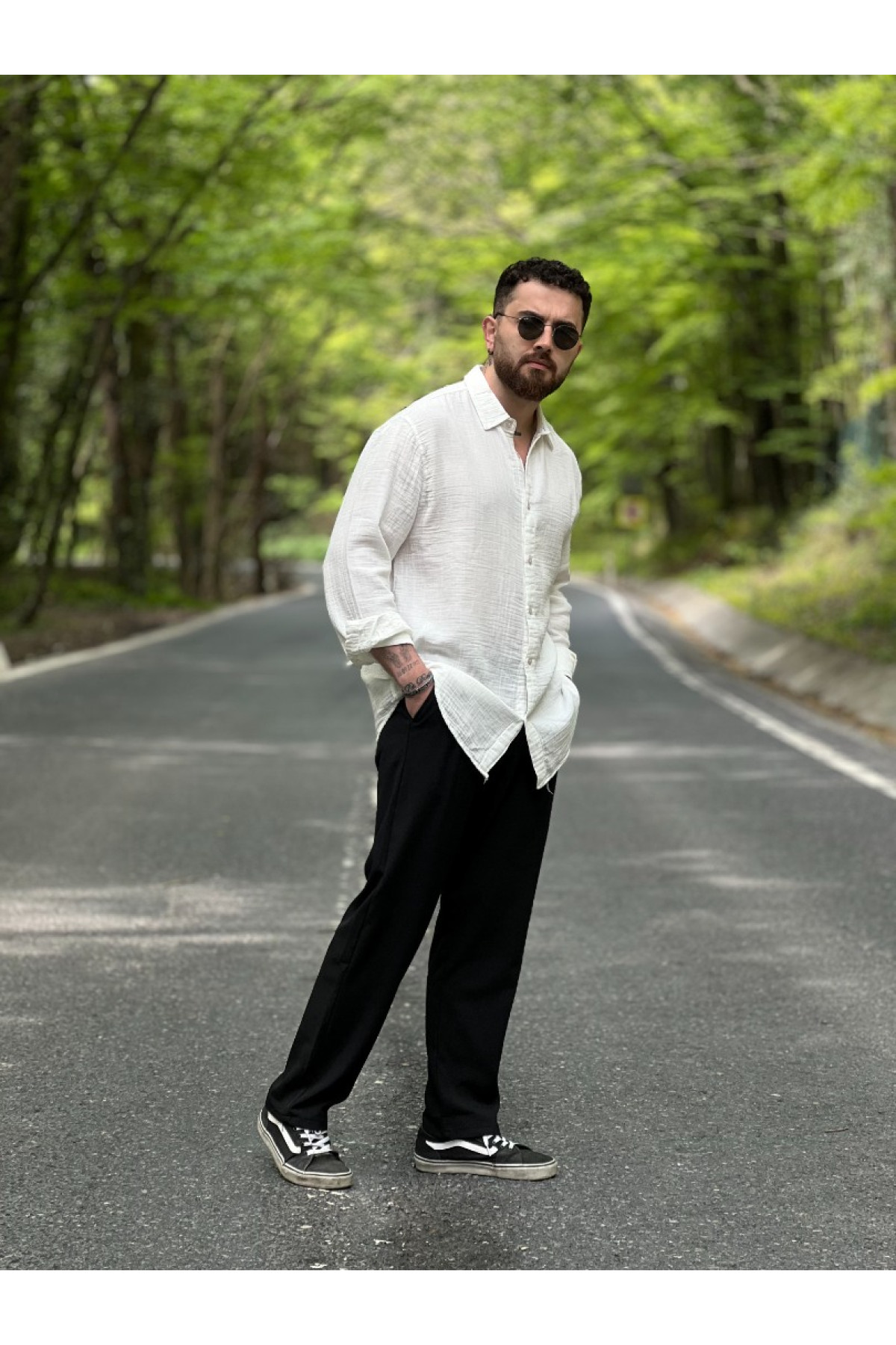 Yarım Oversize Beyaz Müslin Kumaş Gömlek Yarım Oversize Beyaz Müslin Kumaş Gömlek