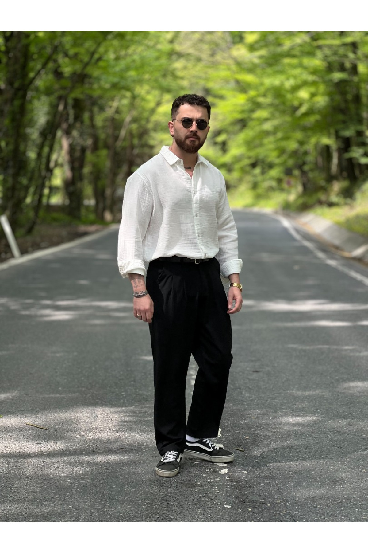 Yarım Oversize Beyaz Müslin Kumaş Gömlek Yarım Oversize Beyaz Müslin Kumaş Gömlek