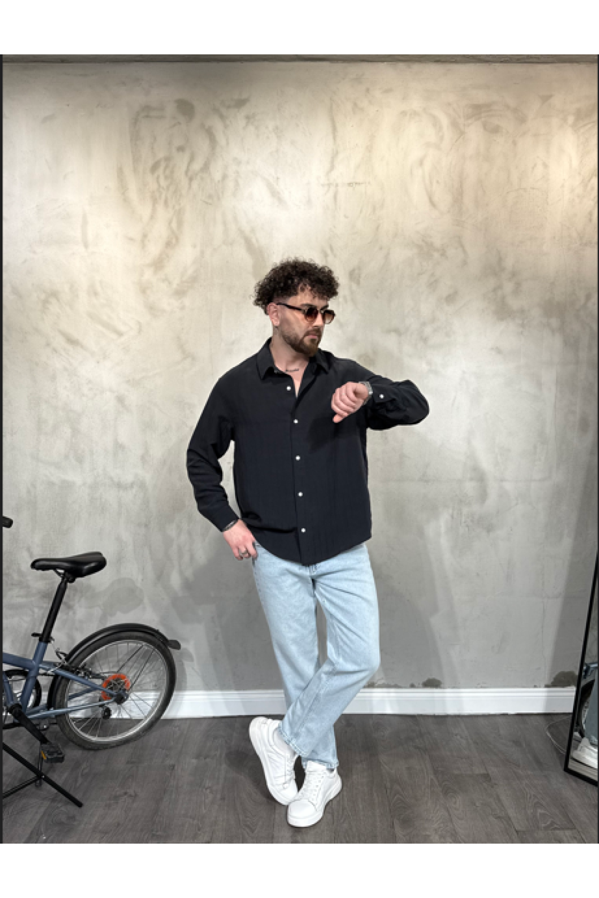 Modal Şeritli Oversize Siyah Gömlek Modal Şeritli Oversize Siyah Gömlek
