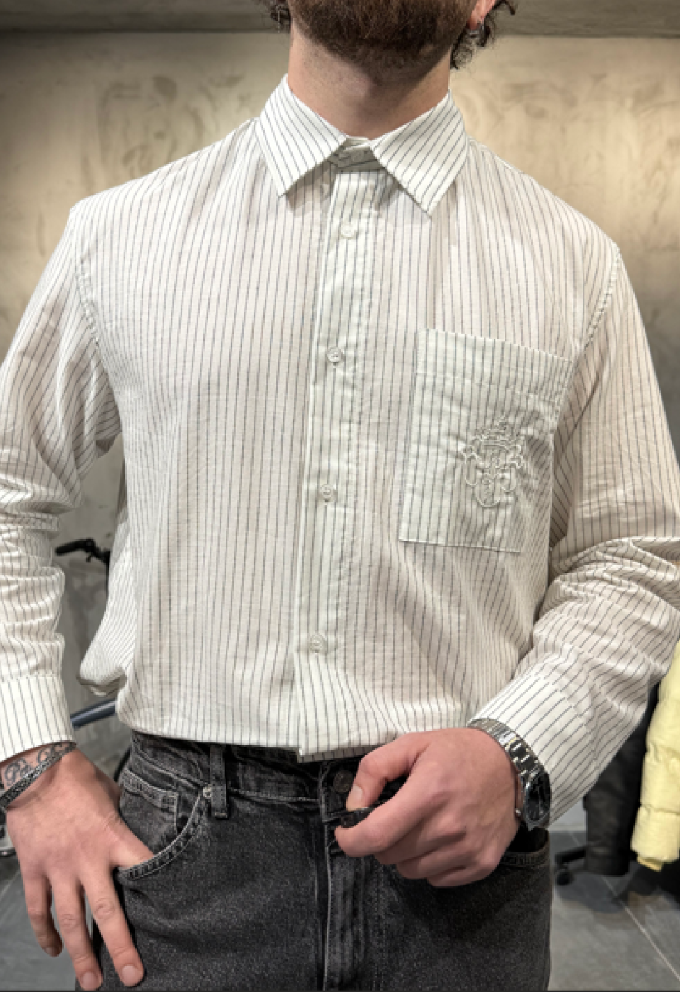 Cep Nakışlı Gri Oversize Gömlek