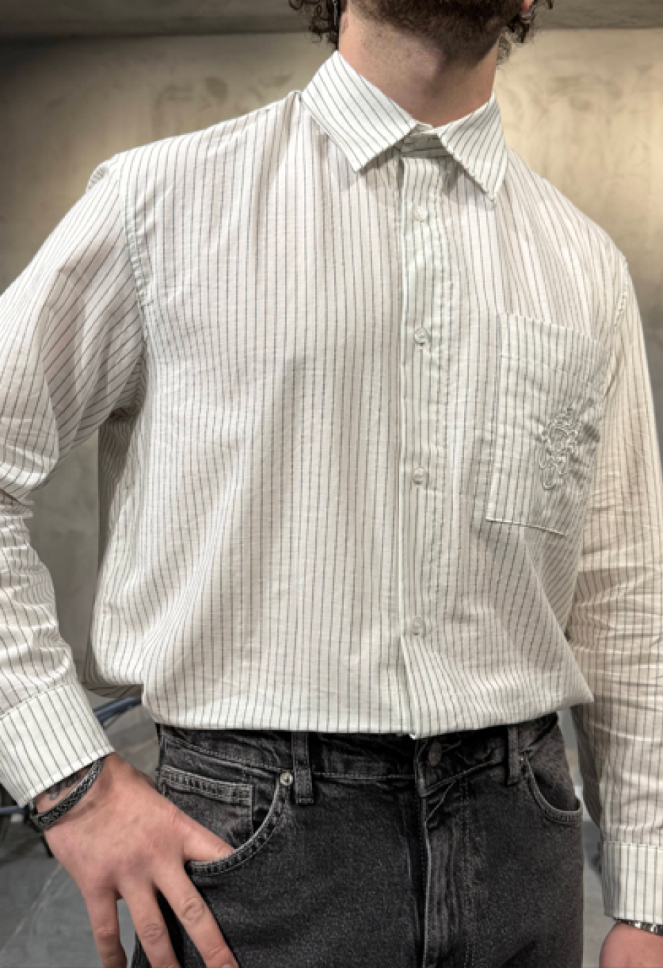 Cep Nakışlı Gri Oversize Gömlek