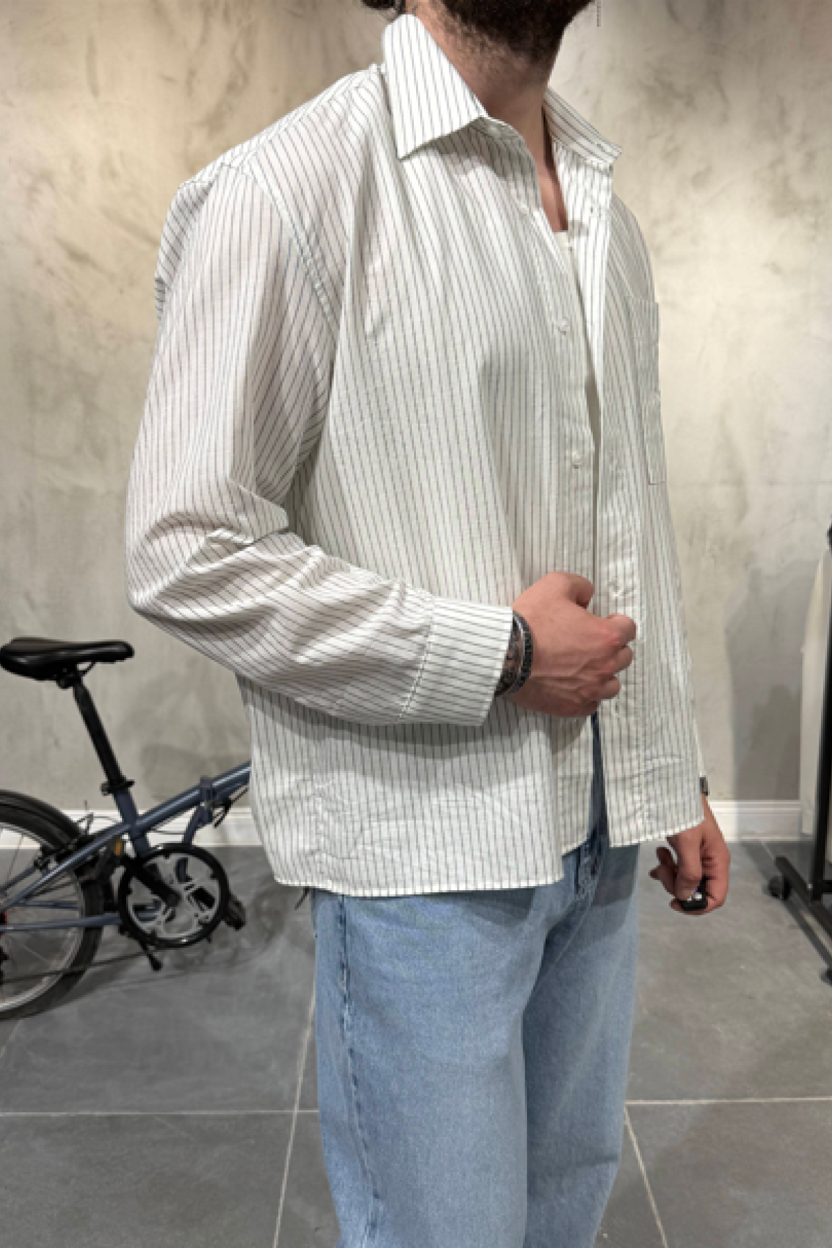 Cep Nakışlı Gri Oversize Gömlek Cep Nakışlı Gri Oversize Gömlek