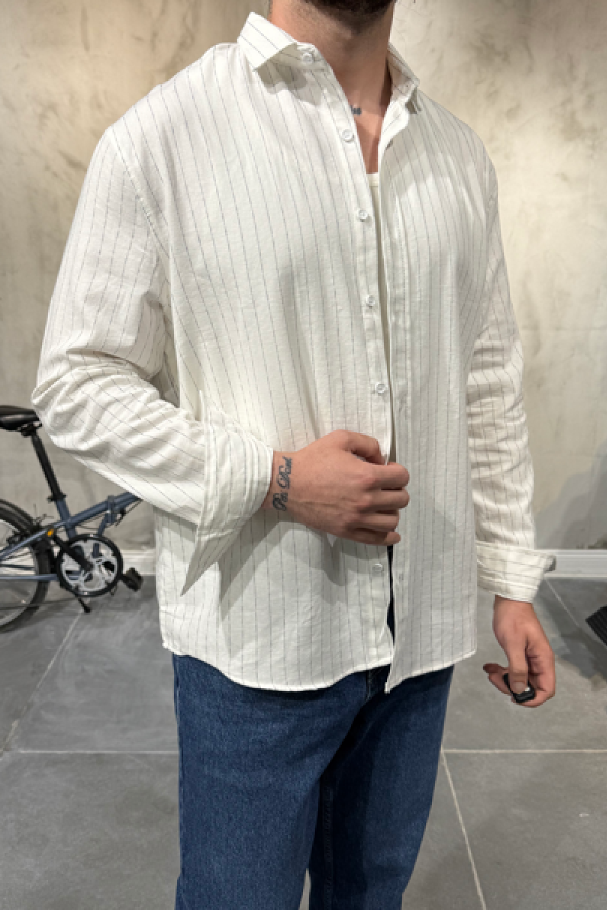Çizgili Beyaz Gömlek